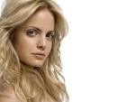 http://www.celebritywallpaperbase.com/wp-content/uploads/2010/07/Mena-Suvari.jpg