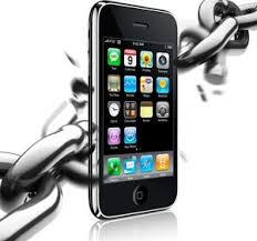 Gli Iphone e i suoi accessori diventano gioielli!