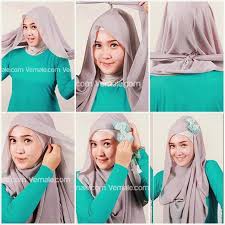 Cara Memakai Jilbab Segi Empat yang Simpel dan Anggun