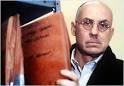 http://graphics8.nytimes.com/images/2008/02/21/timestopics/ellroy.jpg