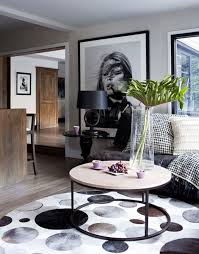 The Latest Décor Trend: 31 Large Scale Wall Art Ideas - DigsDigs