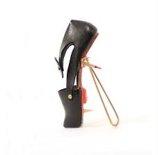 10 Gambar Unik Sepatu High Heels yang Mahal dan Ekstrim | KASKUS