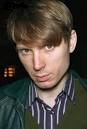 http://images2.fanpop.com/images/photos/4800000/Alex-alex-kapranos-4857365-323-480.jpg
