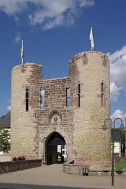 die Burg Welschbillig