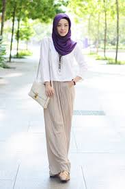 Bergaya Simple & Stylish Ala Pebisnis Muda, Vivy Yusof | Jual ...