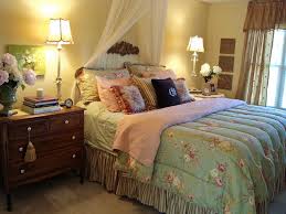 Superior Master Bedroom Decorating - DIY Cottage Style Bedroom ...