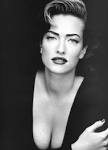 Tatjana Patitz Image La Vie en Pose: November  09 Picture 7