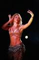 Image <b>Shakira</b> performing in Picture