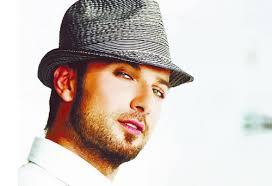 Tarkan y�kad� g�nahlar�mdan beni masumiyeti cennetten gelen bir 
melekti sanki �p �ark�s� videosu izle dinle