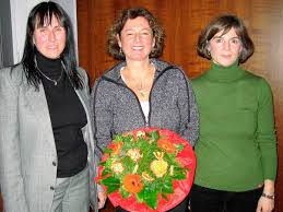 Doris Ruch (Mitte) verlässt den VIB-Vorstand. Nachfolgerinnen sind Susanne Hierholzer (links) und Monika Degen-Hellmuth. Foto: Ingeborg Grziwa