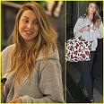 http://cdn04.cdn.justjared.com/wp-content/uploads/headlines/2008/12/whitney-port-lax-floral.jpg%3F2