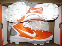 What Pros Wear Top *23* Baseball Cleats Inspired by Basketball ...