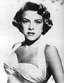 http://www.nndb.com/people/098/000043966/rosemary-clooney.jpg