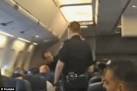 I will always love youuuuuuuuu': Woman kicked off plane for