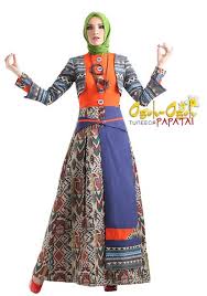 15 Desain Baju Muslim Etnik Wanita Terpopuler