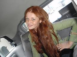 Cinthia Dicker, pelorroja hermosa