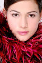 Bea Alonzo signs