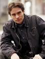 http://www.nndb.com/people/952/000108628/robert-sean-leonard.jpg