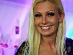 Erotikstar Vivian Schmitt auf