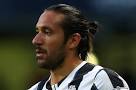 Newcastle winger Jonas Gutierrez reveals testicular cancer battle.