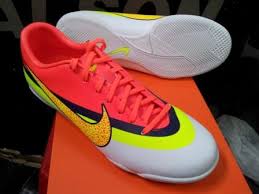 Sepatu Futsal Nike Mercurial Victory IV CR White Volt Crimson ...
