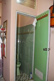 Harga Model Pintu Kamar Mandi Alumunium Kaca Kayu PVC Plastik ...