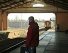 The train just arriving at platform 1 Frome Station - via Daymix