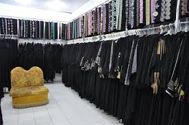 Abaya Shop via http://imagesofsaudi.blogspot.com/ | Saudi arabia ...