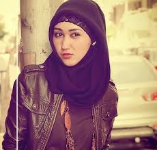 Agar Gaya Kerudung Segiempat Sesuai Dengan Bentuk Wajah | Sharing ...