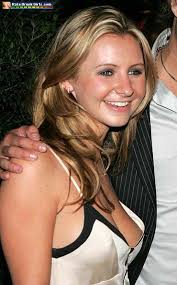 Beverley Mitchell Body