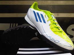 sepatu 2016: sepatu futsal Images