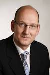 Geschäftsführer Dr. Andreas Walter [dr_andreas_walter.jpg] | JPG (2912x4368 ... - images?q=tbn:ANd9GcSgH4LGrWfI24WQ2A4yPyFrKRaWW-6YeyVL7abYGIpJnf_YdOiGy620gEk