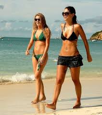 bikini-body-battle-blake-lively-or-maria-menounos