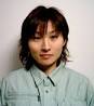 高橋未緒・Mio Takahashi. 1971年鹿児島県生まれ。京都大学水産学部卒。1996年に ... - 00