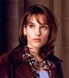 http://www.nndb.com/people/078/000108751/amy-jo-johnson.jpg