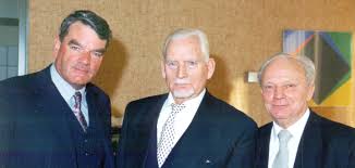 In Munich on January 13, 1993 David Irving was defended by lawyers Hajo Herrmann (centre), a Ritterkreuz veteran warrior against the 1942 North Russian ... - Irving_HermannHajo