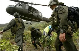 Colombia, i civili tre volte vittime del conflitto  