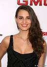 http://greenobles.com/data_images/fernanda-tavares/fernanda-tavares-01.jpg