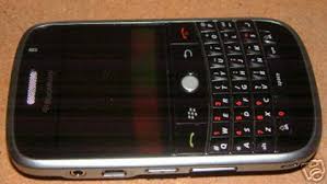 Blackberry 9000  Images?q=tbn:ANd9GcSmbTo3vKMgBK0W_19aK112Un7n7gC3rJAZ1YdBgFFG3ANGxjb6Jw