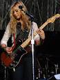 Alyson Michalka Picture 3
