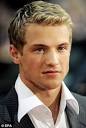 http://images.wikia.com/harrypotter/images/4/4e/Freddie_Stroma.jpg