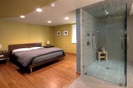 Desain Kamar Mandi Dalam Kamar Tidur Bernuansa Natural
