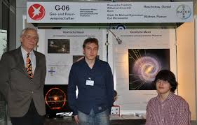 StMG Jufo 2013: Horst-Günter Thum, Daniel Reschetow, Florian ... - KosmischeMaser_4_HgtDF_2013_LW