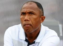 Blog de sportsspirit : SportsSpirit, Antoine Kombouar&eacute;, ou l'histoire d'un entraineur persecut&eacute;.