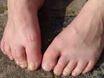 People: foot-feet-female-human-unpainted-toenails-nails-on-crazy ...