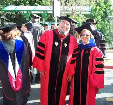 Dr. Lester McGrath y Dr. Rosa Buxeda - Graduacion 2006 - main.php?g2_view=core