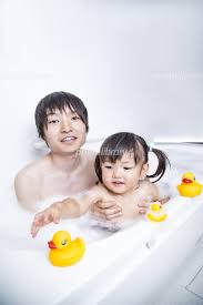 娘　入浴　|娘がパパとお風呂に入るのは何歳まで？ママたちの考える基準をご ...