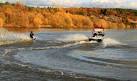 Townhill Loch water skiing - via Daymix