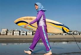 Muslim designers mix the hijab with latest