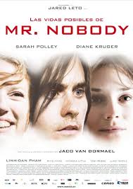 Nemo Nobody, un hombre de 118 a�os en el a�o 2092 y el �ltimo mortal en un mundo de inmortales, gracias a los avances cient�ficos, revive todas sus posibles vidas y tres matrimonios que tal vez pod�a haber experimentado desde su lecho de muerte. Cada una de estas vidas depende de una decisi�n importante que tiene que tomar siendo un ni�o, cuando sus padres se separan, eligiendo con cual se ira,que respectivamente seria con los dos,de ah� se desarrolla su vida o mejor dicho sus posibles vidas des